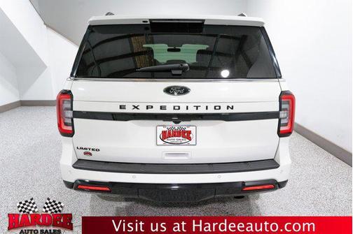 Star White Metallic Tri-Coat 2022 Ford Expedition Limited