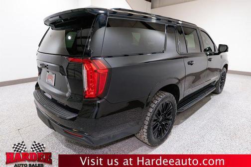 2021 GMC Yukon XL AT4
