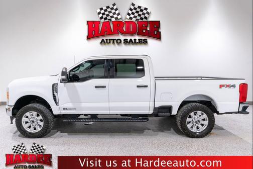 Oxford White 2023 Ford F-250 XLT