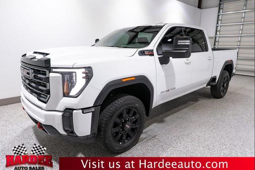 Summit White 2026 GMC Sierra 2500 AT4