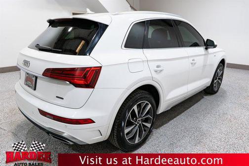 2022 Audi Q5 45 S line Premium Plus