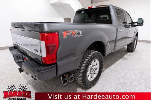 Magnetic Metallic 2018 Ford F-250 Platinum
