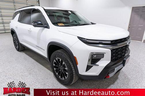 Summit White 2024 Chevrolet Traverse AWD Z71