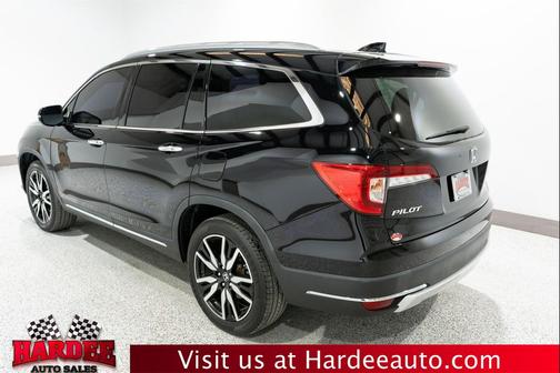 Crystal Black Pearl 2021 Honda Pilot Touring 8-Passenger