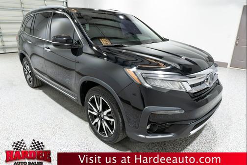 Crystal Black Pearl 2021 Honda Pilot Touring 8-Passenger