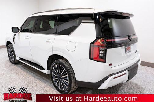 Everest White Pearl Tricoat 2025 Nissan Armada Platinum Reserve 4WD