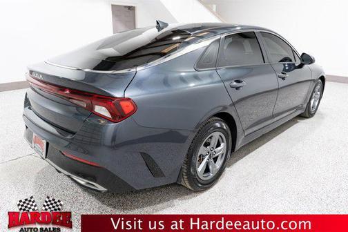 Gravity Gray 2022 Kia K5 LXS