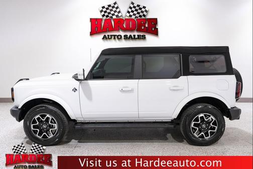 Oxford White 2025 Ford Bronco Outer Banks