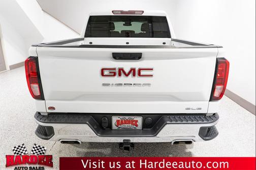 Summit White 2024 GMC Sierra 1500 SLE
