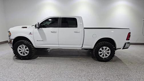 Bright White Clearcoat 2020 RAM 2500 Laramie Crew Cab 4x4 6'4' Box
