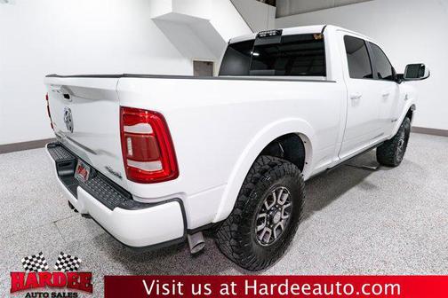 2019 RAM 2500 Laramie Crew Cab 4x4 6'4' Box