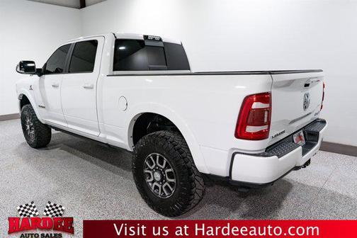 2019 RAM 2500 Laramie Crew Cab 4x4 6'4' Box