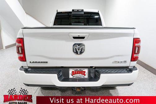 2019 RAM 2500 Laramie Crew Cab 4x4 6'4' Box