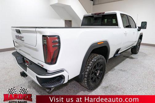 2024 GMC Sierra 2500 AT4