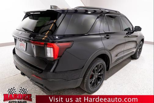 Agate Black Metallic 2025 Ford Explorer ST-Line