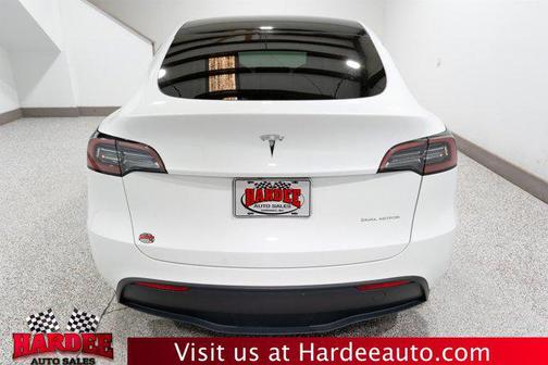2023 Tesla Model Y Long Range Dual Motor All-Wheel Drive