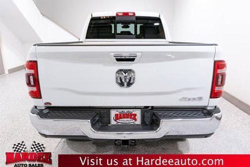 2021 RAM 2500 Laramie Crew Cab 4x4 6'4' Box