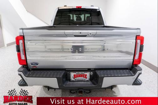 Iconic Silver Metallic 2024 Ford F-250 Limited