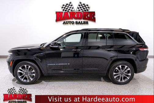 Diamond Black Crystal Pearlcoat 2023 Jeep Grand Cherokee 4xe Overland