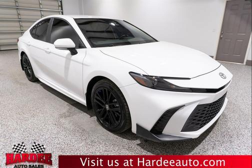 Ice Cap 2025 Toyota Camry SE