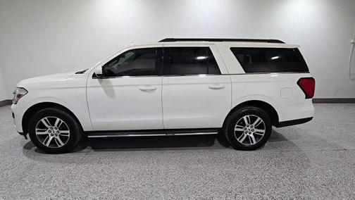 Star White Metallic Tri-Coat 2022 Ford Expedition Max XLT