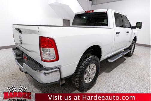 Bright White Clearcoat 2024 RAM 2500 Big Horn Crew Cab 4x4 6'4' Box