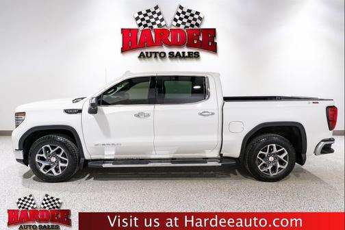White Frost Tricoat 2024 GMC Sierra 1500 SLT