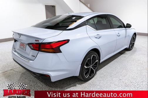 Gray Sky Pearl 2023 Nissan Altima SR Intelligent AWD
