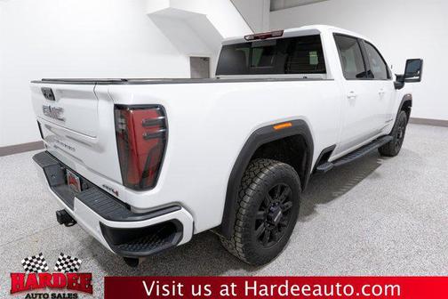 2024 GMC Sierra 2500 AT4