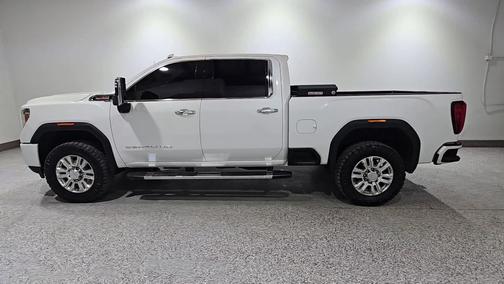 White Frost Tricoat 2020 GMC Sierra 2500 Denali
