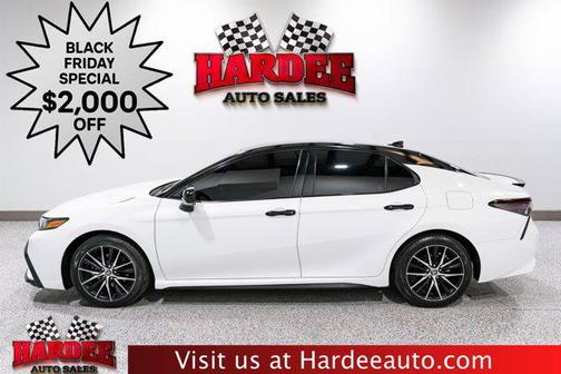 2024 Toyota Camry SE