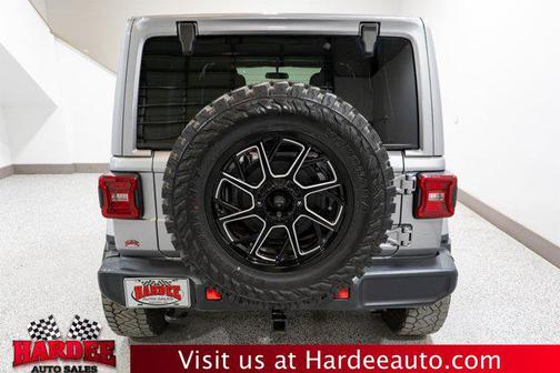 Billet Silver Metallic Clearcoat 2019 Jeep Wrangler Unlimited Sahara