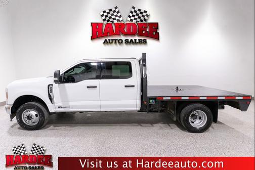 Oxford White 2025 Ford F-350 XLT