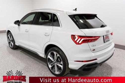 2021 Audi Q3 45 S line Premium