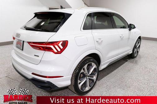 2021 Audi Q3 45 S line Premium