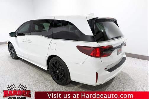 Platinum White Pearl 2025 Honda Odyssey Sport-L