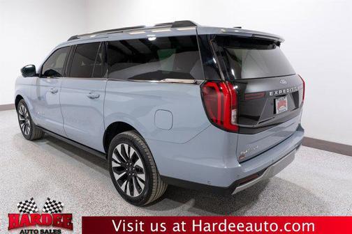 Glacier Gray Metallic TriCoat 2025 Ford Expedition Max Platinum