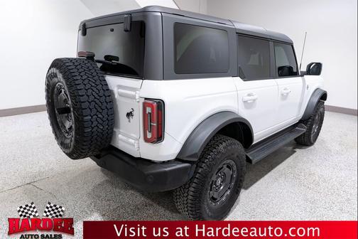 Oxford White 2025 Ford Bronco Outer Banks