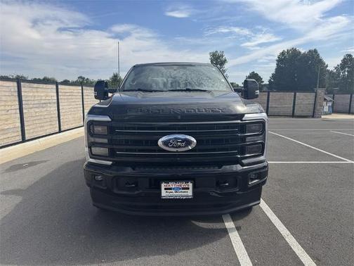 2025 Ford F-250 PLATINUM