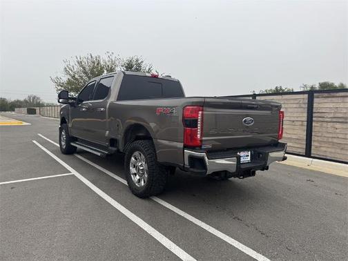 2023 Ford F-250 LARIAT