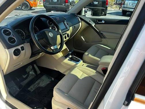 2010 Volkswagen Tiguan SE