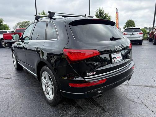 Brilliant Black 2017 Audi Q5 2.0T Premium Plus