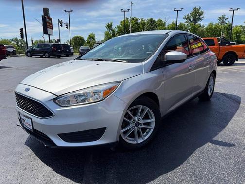 Ingot Silver 2018 Ford Focus SE