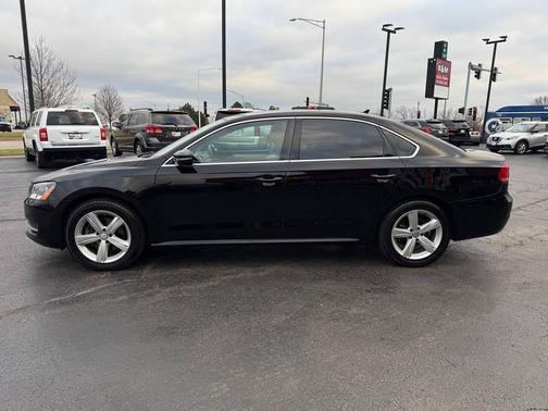 2012 Volkswagen Passat 2.5 SE