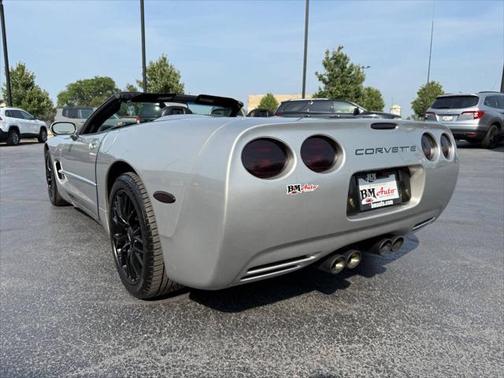 2004 Chevrolet Corvette Base
