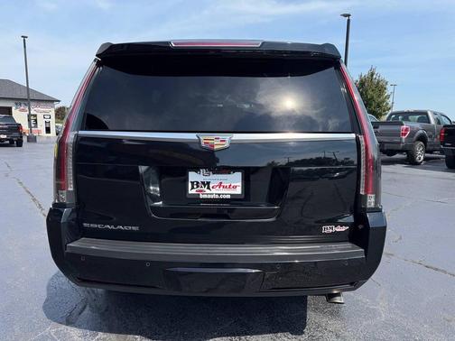 2017 Cadillac Escalade Luxury