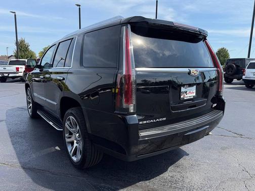 2017 Cadillac Escalade Luxury