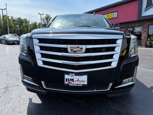 2017 Cadillac Escalade Luxury