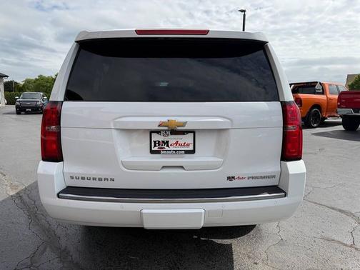 Summit White 2019 Chevrolet Suburban Premier