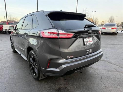 2022 Ford Edge SE